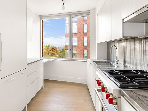 4th image of 20 River Ter APT 6F