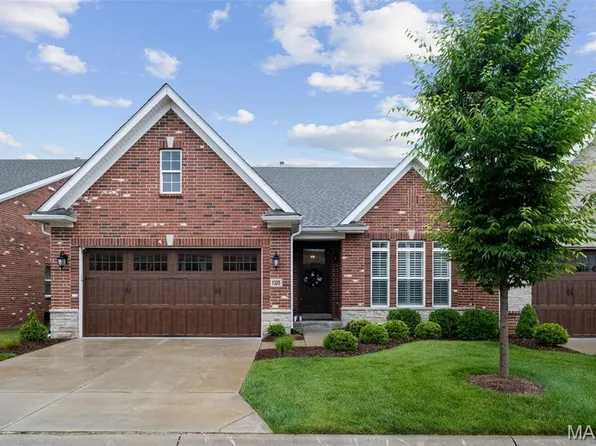 1325 Spring Snow Dr, Saint Louis, MO 63131