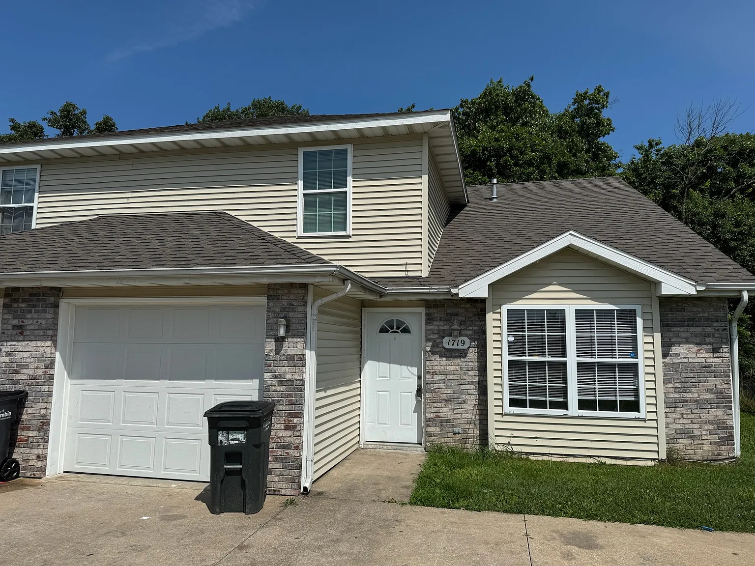 4 bed, 1380 sqft, $1,500 — Photo 1