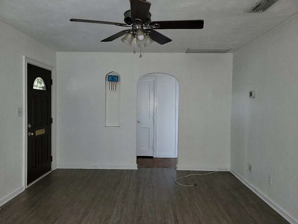 2 bed, 858 sqft, $2,295 — Photo 4