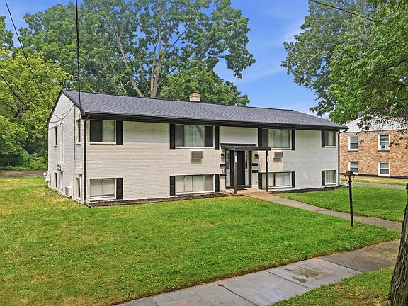 2nd image of 813 Carrier Creek Blvd NE