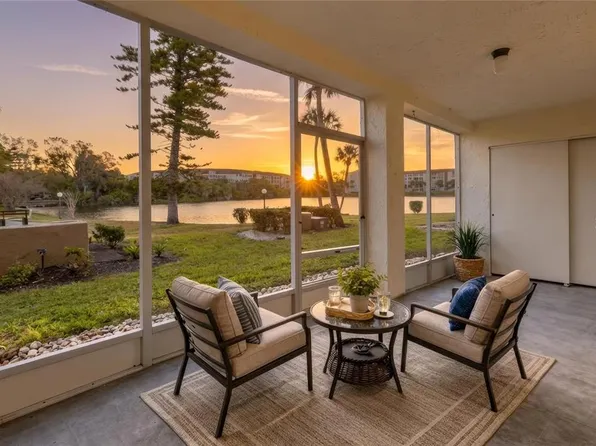 3531 Lake Bayshore Dr #J106, Bradenton, FL 34205
