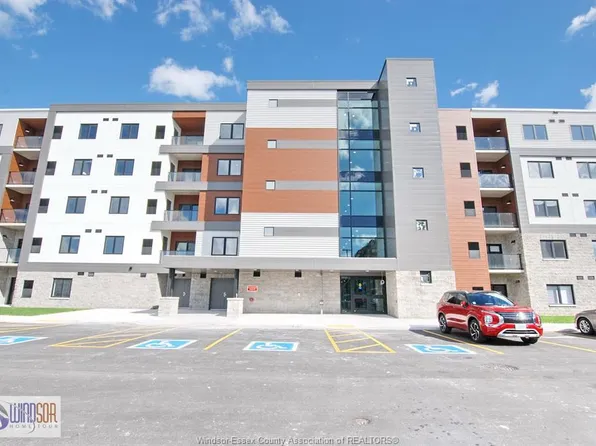 2550 Sandwich West Pkwy, Lasalle, ON