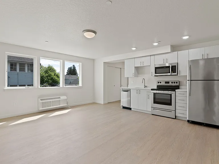 6355 SE 92nd Ave #207 — Photo 3
