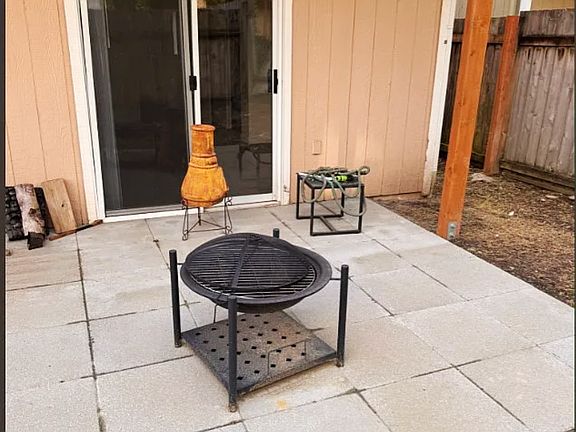 2nd image of 9226 Woodlawn Ave N