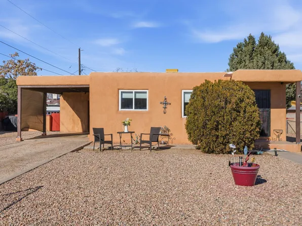 2221 Milton Ct NW, Albuquerque, NM 87104