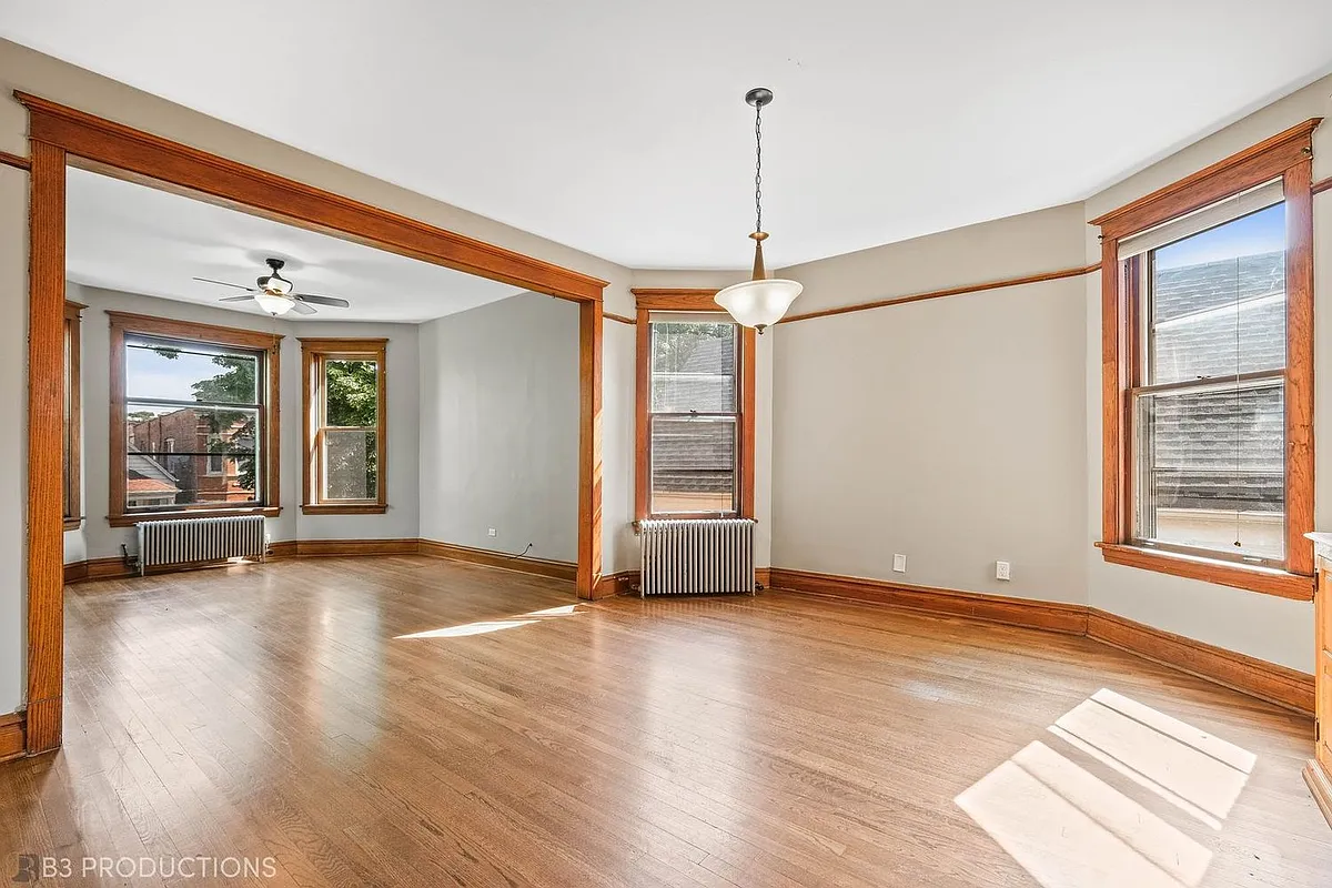 Dining Room - 3431 W Medill Ave #2