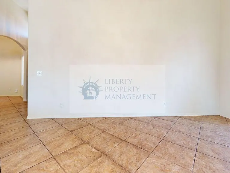 1177 Hartley Dr — Photo 6