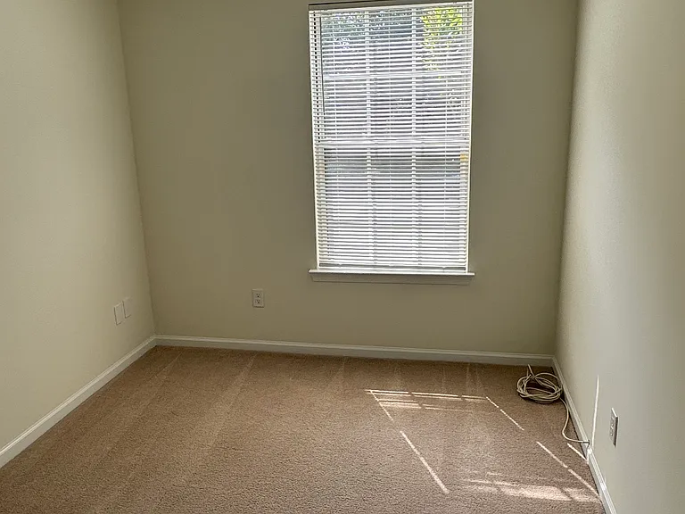 12103 Greenwood Ct #201 — Photo 26