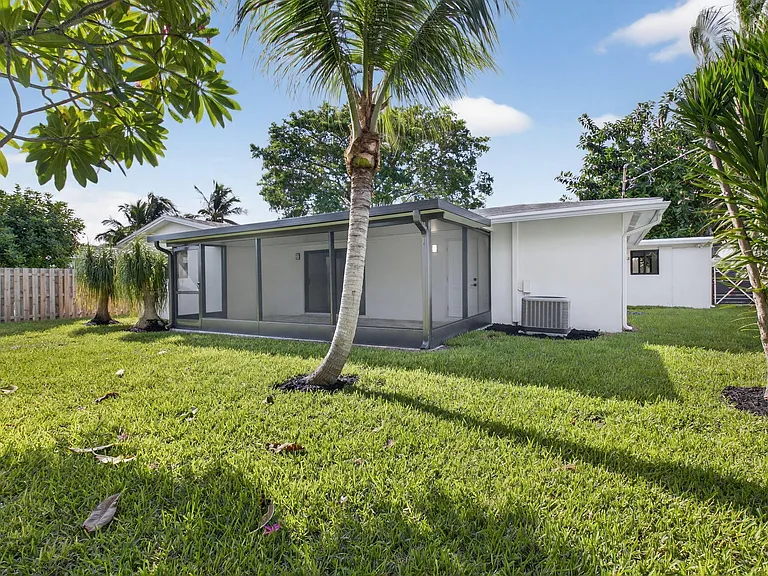 513 Lindell Blvd — Photo 27