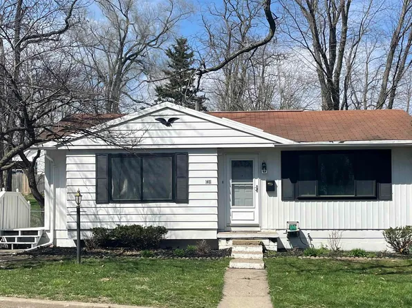 1401 E Fairoaks Ave, Peoria, IL 61603