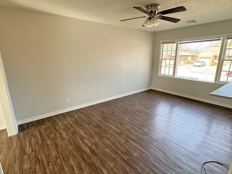1812 Brighton Ave — Photo 7