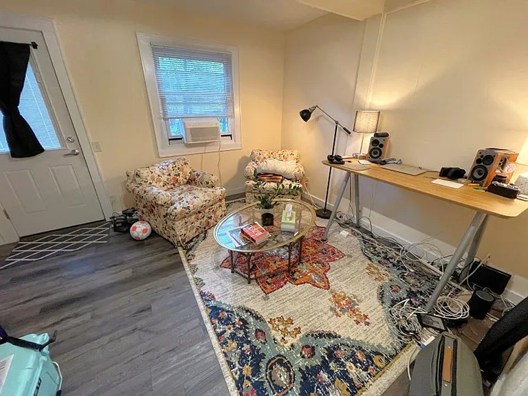 11 N Spooner St — Photo 17