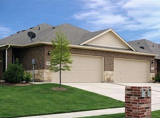 1338 Piedmont Dr, Mansfield, TX 76063