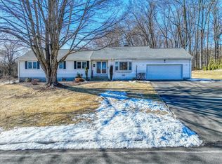 50 Burnwood Dr, Bloomfield, CT 06002