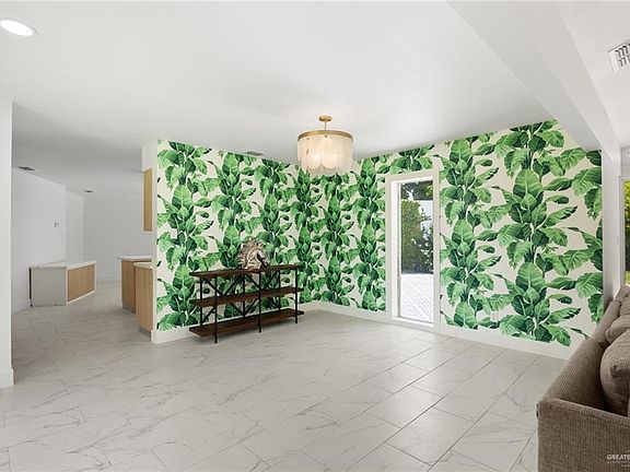 5th image of 604 Eugenia Cir