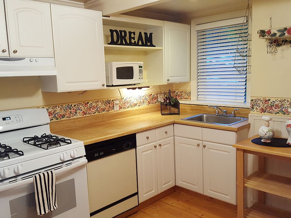 1st image of 225 Massol Ave APT C