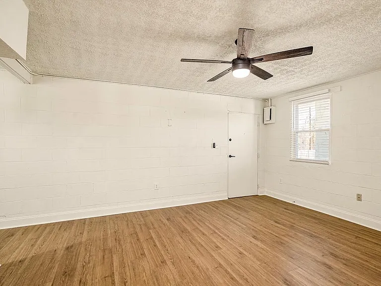 420 N Columbia St #A2 — Photo 11