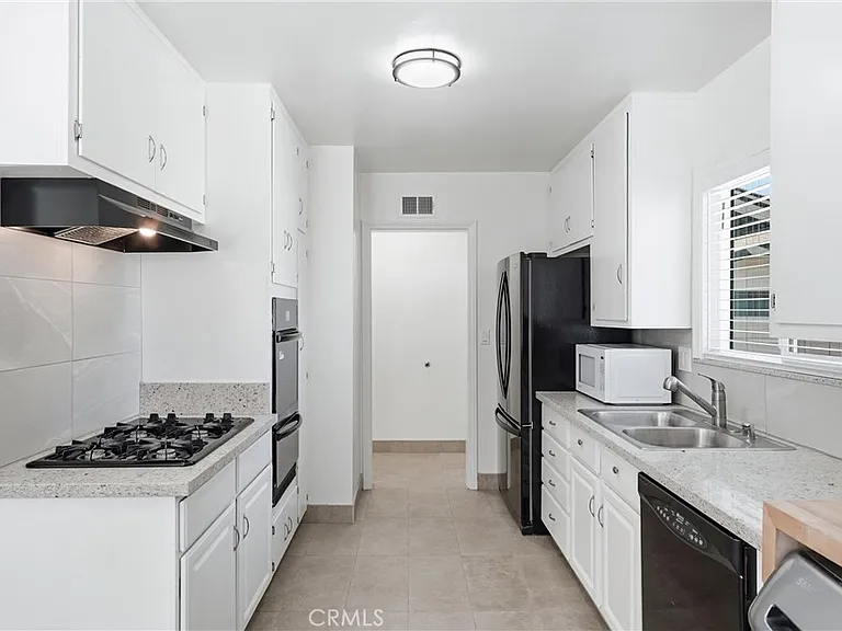 1123 Clintwood Ave — Photo 7