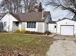 303 W School St, Stacyville, IA 50476