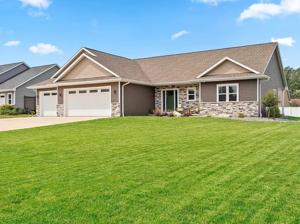 2066 Fescue Way, Green Bay, WI 54313