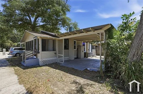 3 bed, 800 sqft, $2,495 — Photo 3