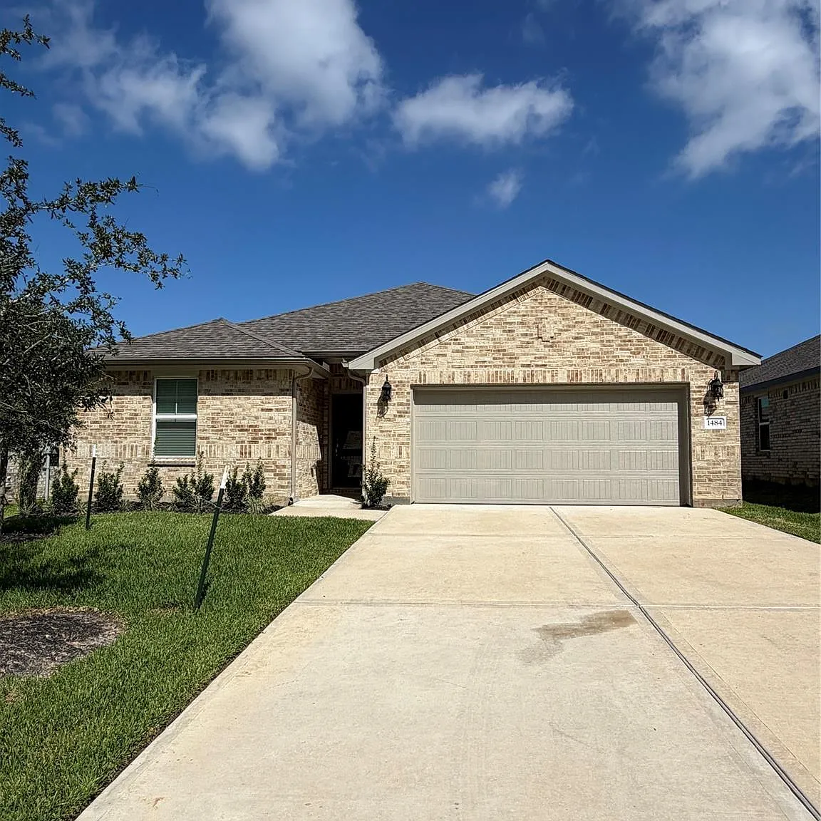 3 bed, 2.0 bath, 1666 sqft, $2,199 — Photo 1