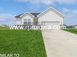 8914 Hickory Dr, Urbandale, IA 50322