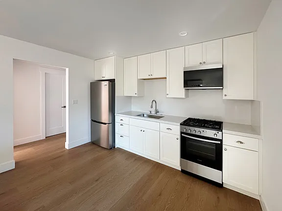 Brand new kitchen with Frigidaire appliances - 2411 Burritt Ave