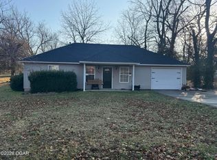 603 S Spring St, Grove, OK 74344