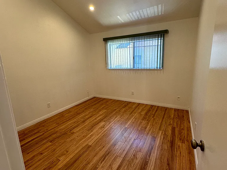 1436 Ramona Dr — Photo 11