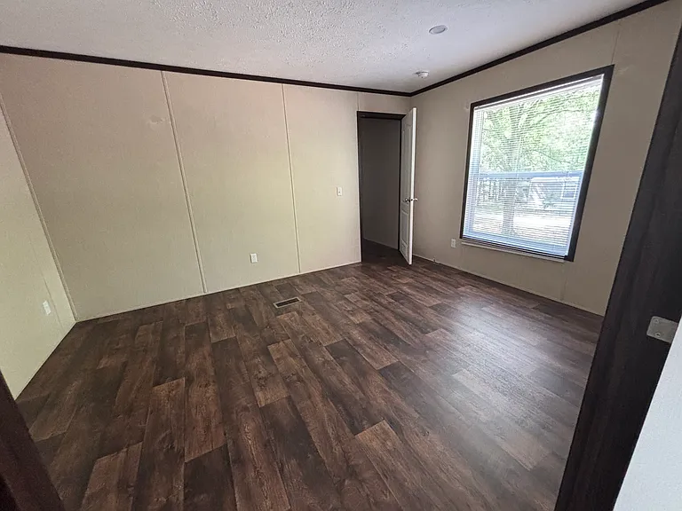Forest Acres — Photo 26