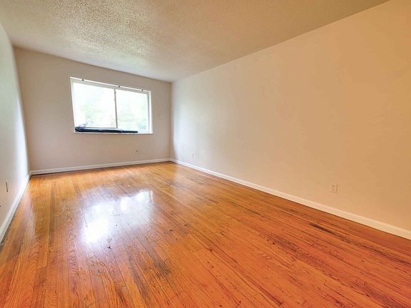 2nd image of 3508-10 Russell Ave #3
