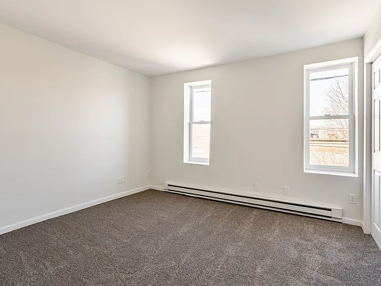 315 Kelker St — Photo 8