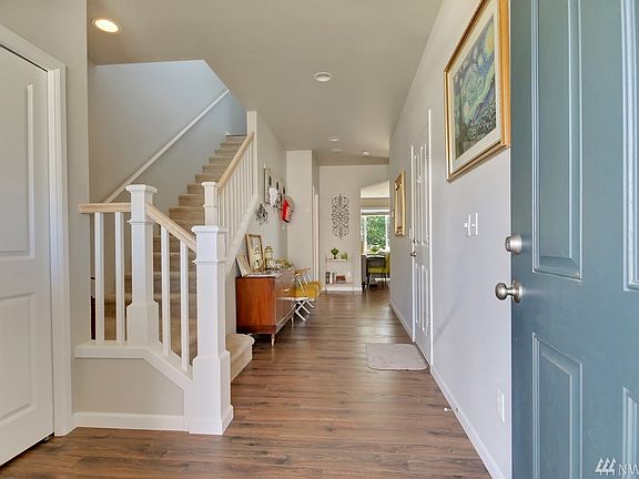 3rd image of 3225 Dunhill Ln