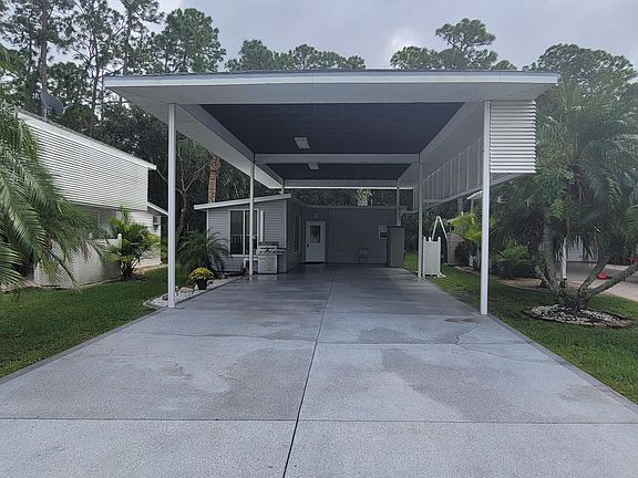 3rd image of 407 Plantation Dr