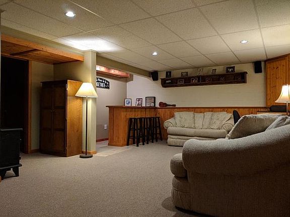 3rd image of 123 W Pleasant Ave