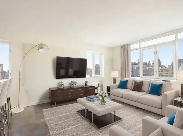 385 1st Avenue image 1 of 11