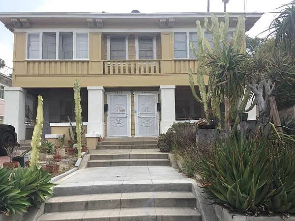 1802 N Van Ness Ave #2