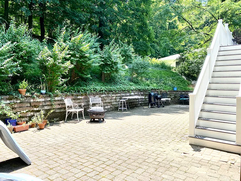 50 Western Ave #1L — Photo 24