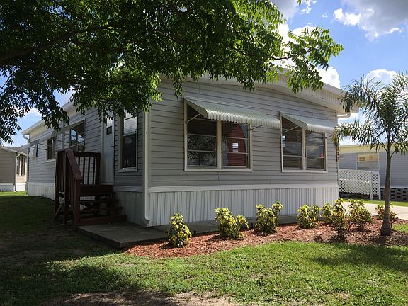 2nd image of 1325 Autumn Dr