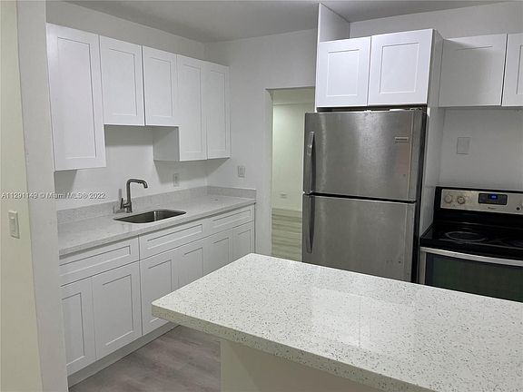 4th image of 1280 NE 122nd Ter