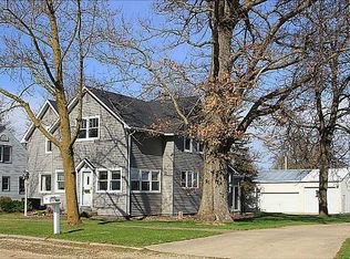 407 2nd St S, Coggon, IA 52218