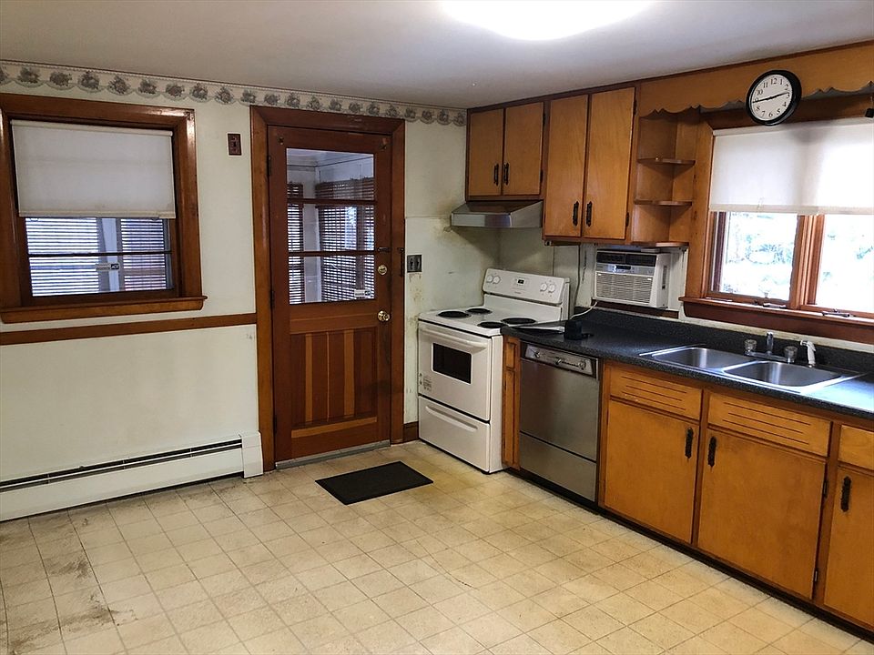 56 Gould St, Stoneham, MA 02180 Zillow