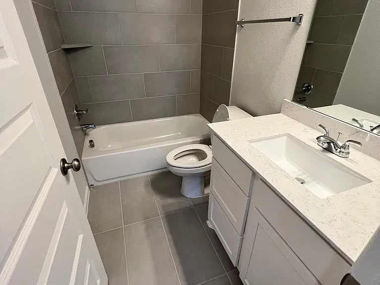 832 Azul Lagoon Dr — Photo 23