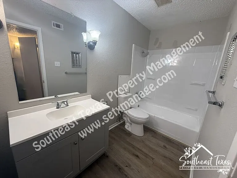 401 Pinchback Rd #407 — Photo 8