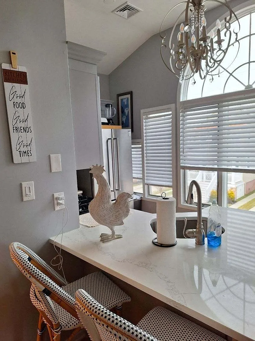 2 bed, $1,800 — Photo 2