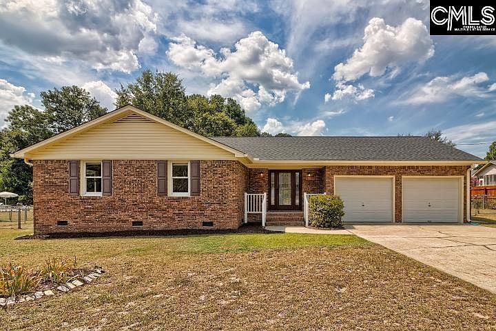 1st image of 132 Foxhill Pl