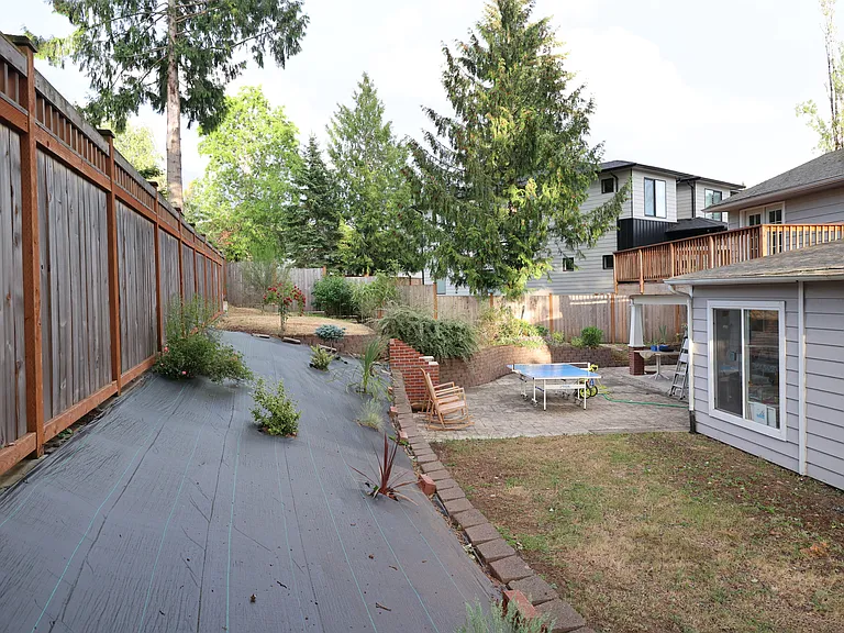 15828 SE 5th Pl — Photo 32