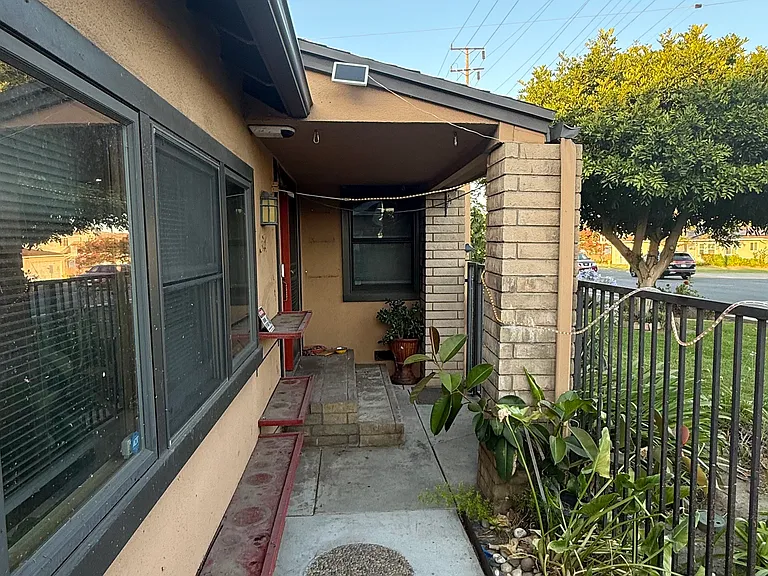 10257 Olive St — Photo 72